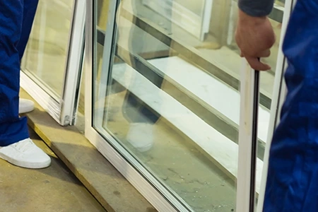 Commercial Glass Repair Technician in Apopka, FL